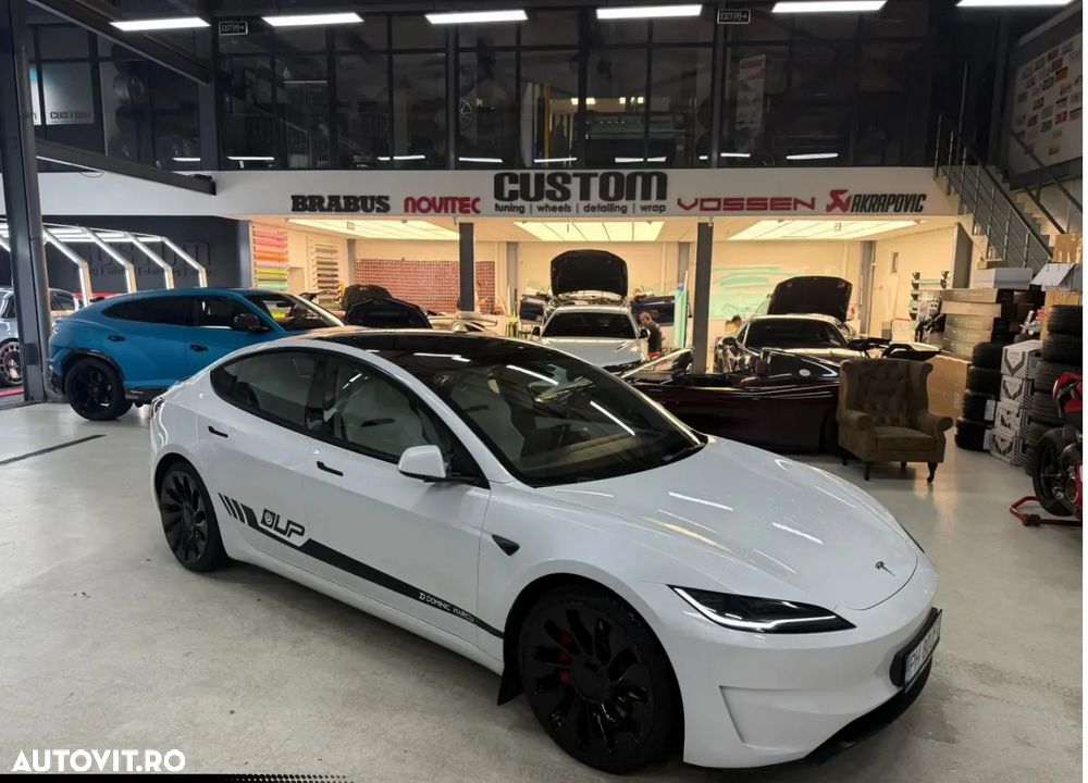 Tesla Model 3 Performance - 6