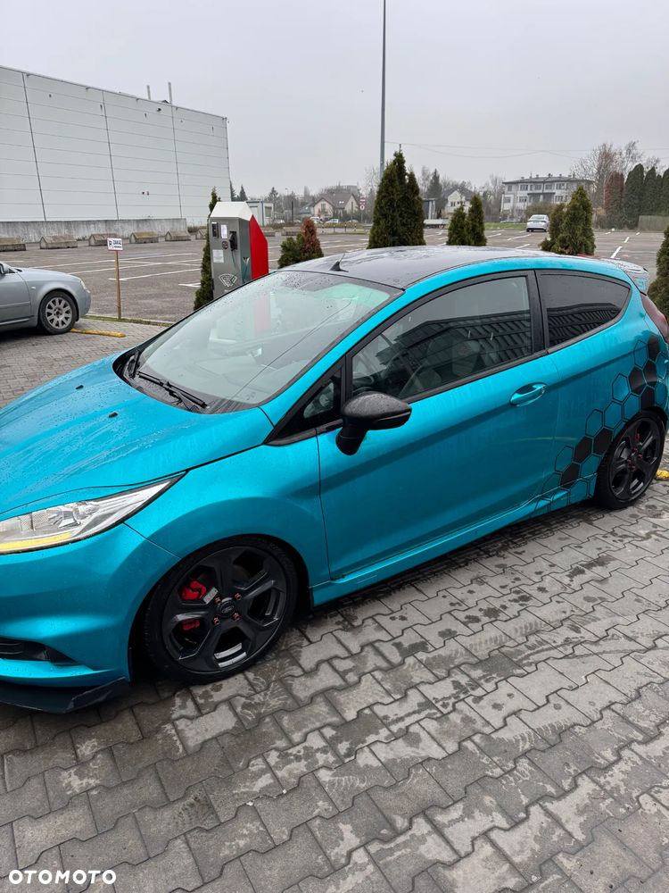Ford Fiesta 1.6 EcoBoost ST - 6