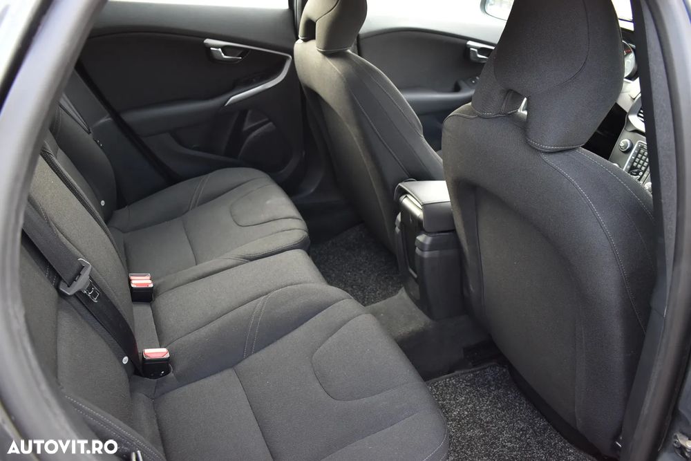 Volvo V40 D2 - 7