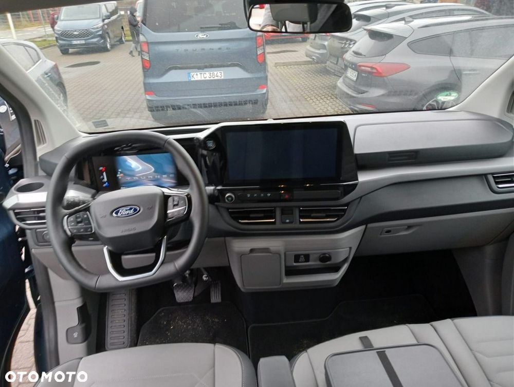 Ford Tourneo Custom - 5
