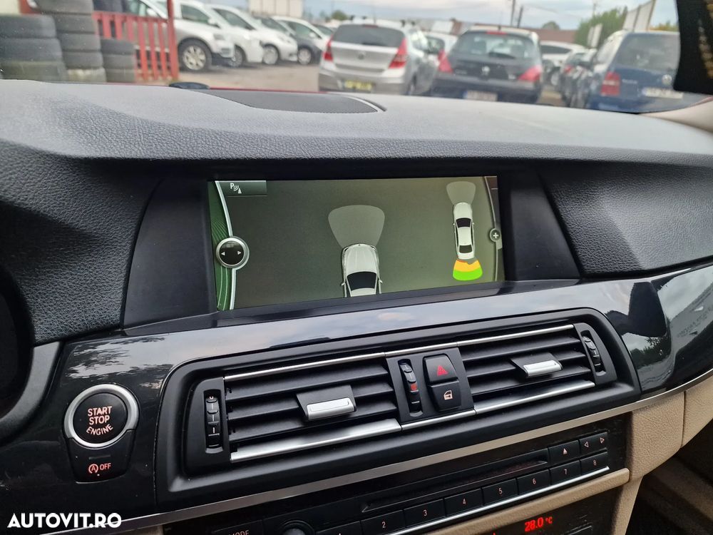 BMW Seria 5 520d Aut. Luxury Line - 11