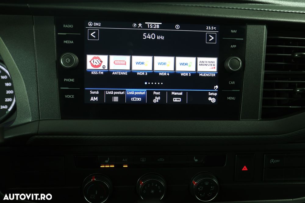 Volkswagen Caravelle LR Highline DSG - 17