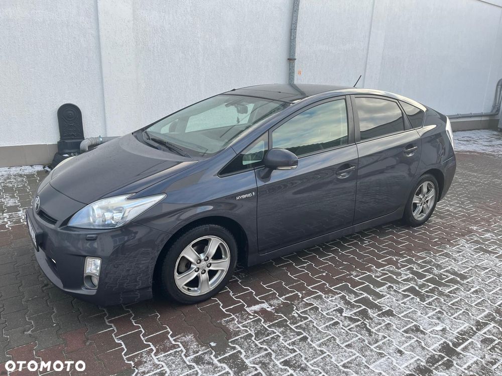 Toyota Prius 1.8 HSD Prestige - 8