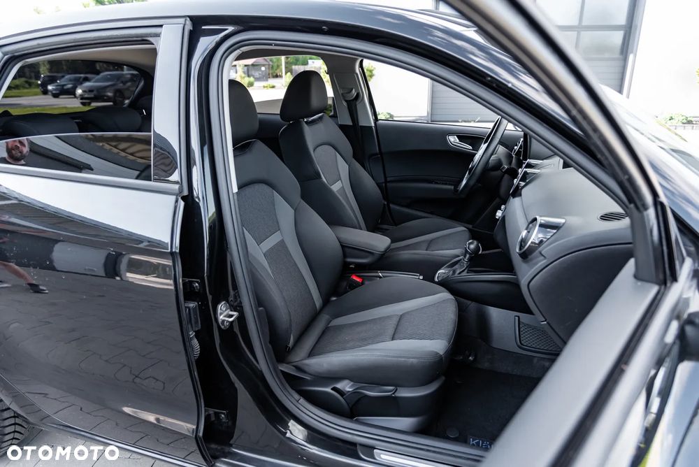Audi A1 Sportback 1.4 TFSI CoD Design S tronic - 24