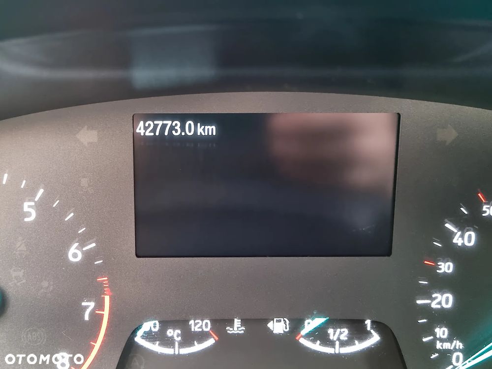 Ford Fiesta 1.1 S&S TREND - 9