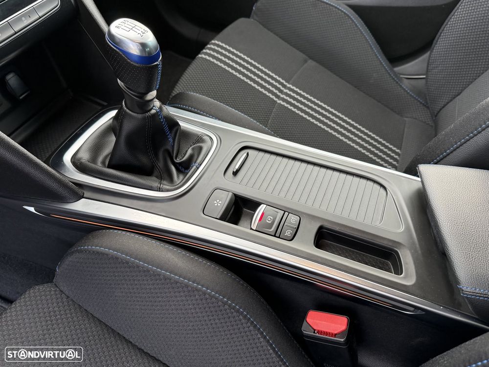 Renault Mégane Sport Tourer 1.3 TCe GT Line - 31