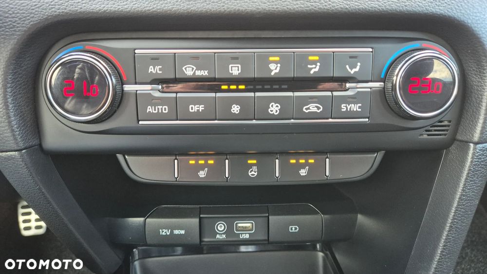 Kia Ceed 1.4 T-GDI L Business Line Plus - 17