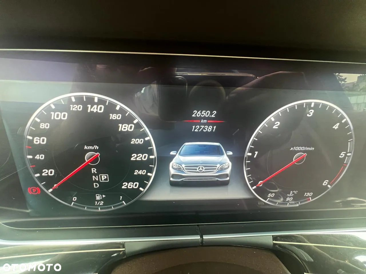 Mercedes-Benz Klasa E 220 d 4-Matic 9G-TRONIC - 12