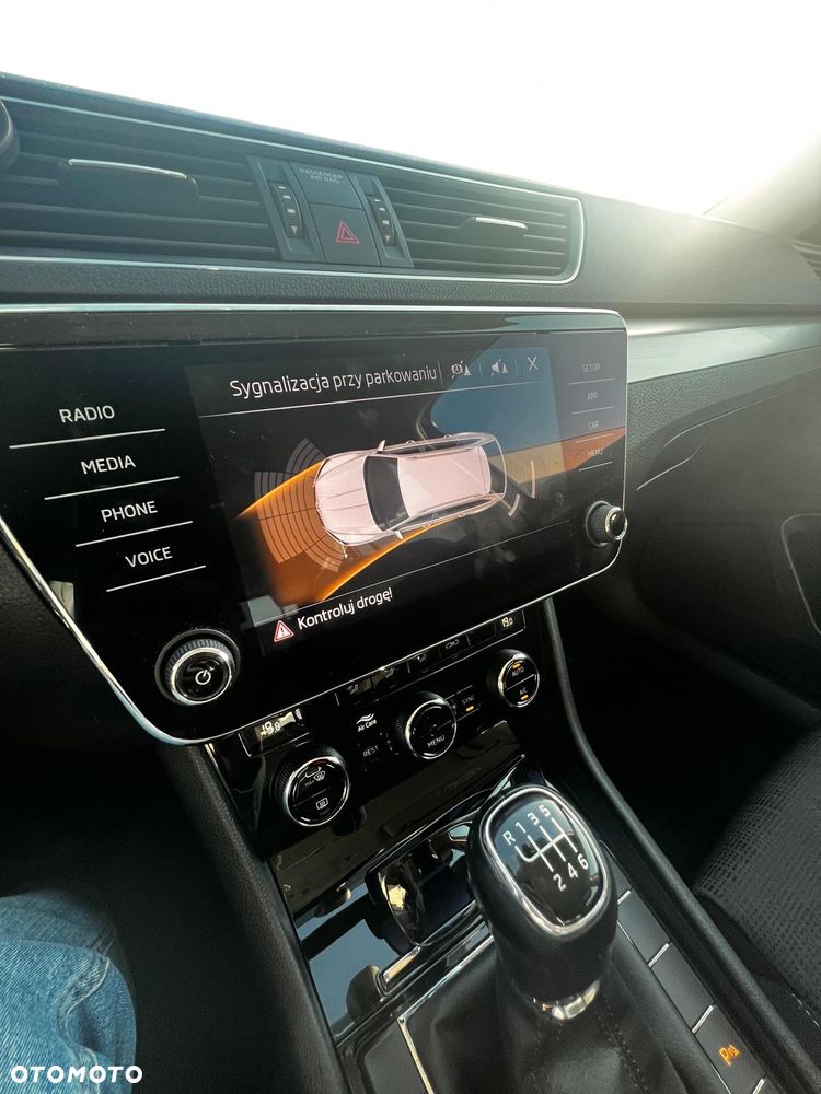 Skoda Superb 2.0 TDI Ambition - 14