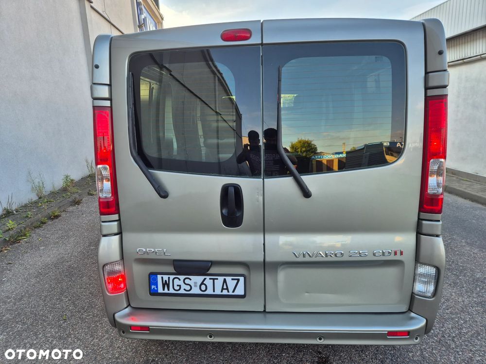 Opel Vivaro - 16