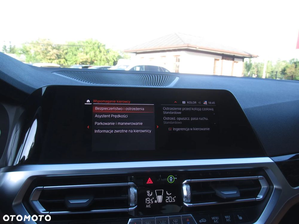 BMW Seria 3 320i xDrive Sport Line - 18