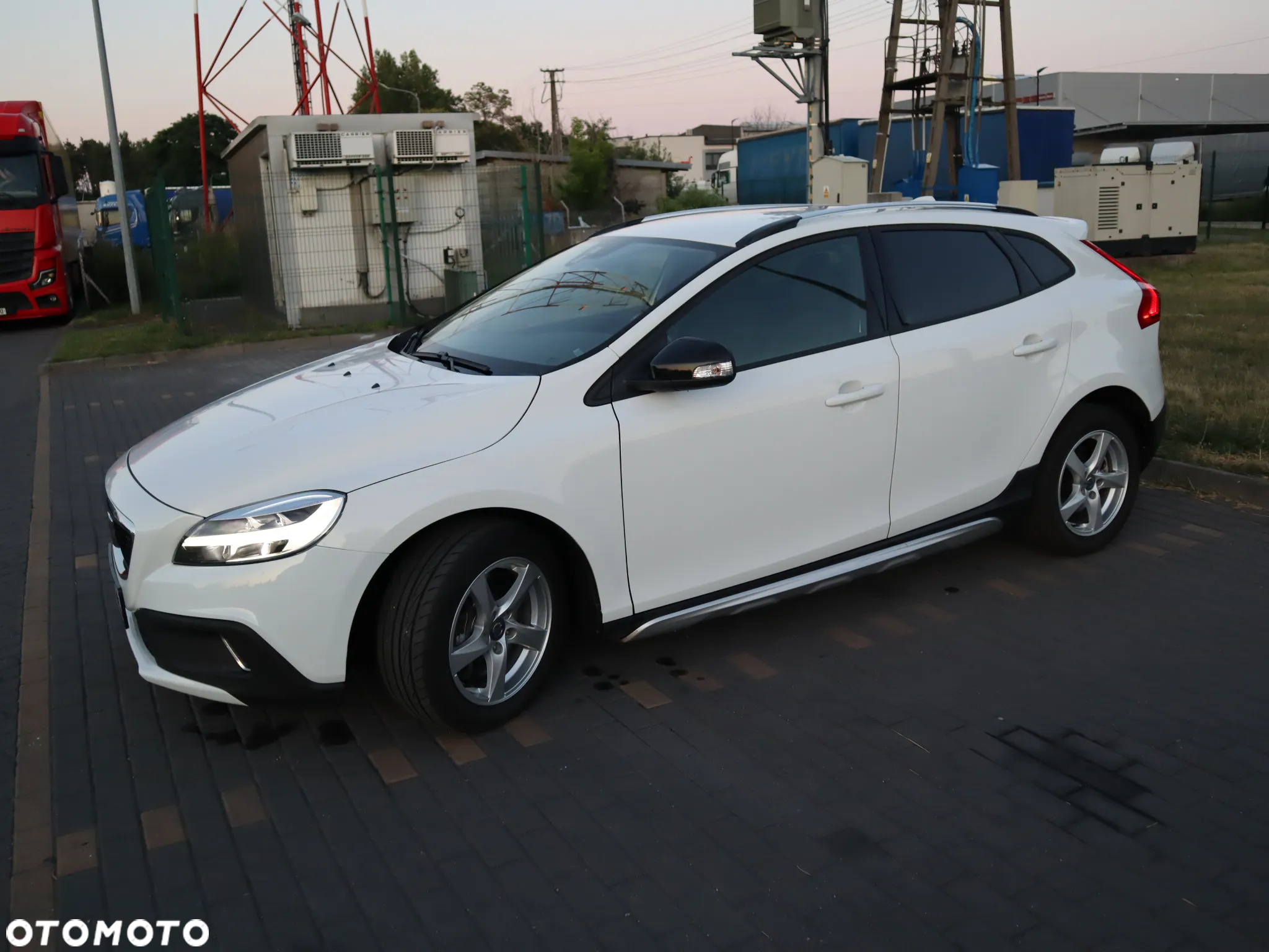 Volvo V40 Cross Country T3 Drive-E Kinetic - 16