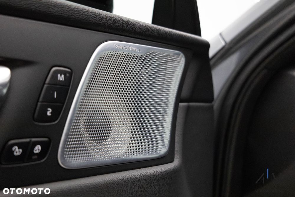 Volvo XC 60 B4 D AWD Ultimate Dark - 14