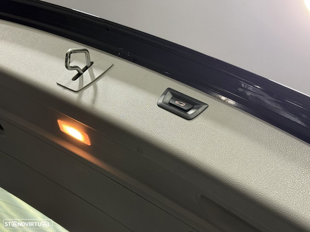 BMW 320 d Touring EfficientDynamics - 23