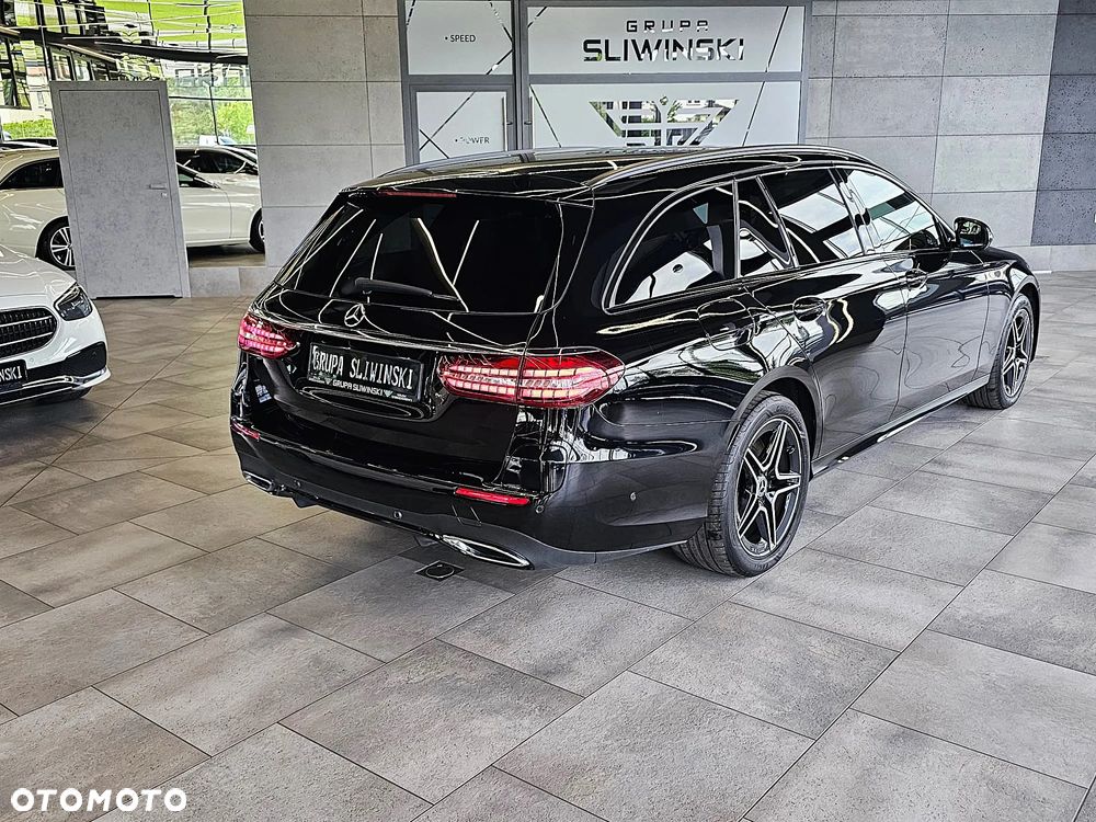 Mercedes-Benz Klasa E 300 de 4Matic 9G-TRONIC AMG Line - 9