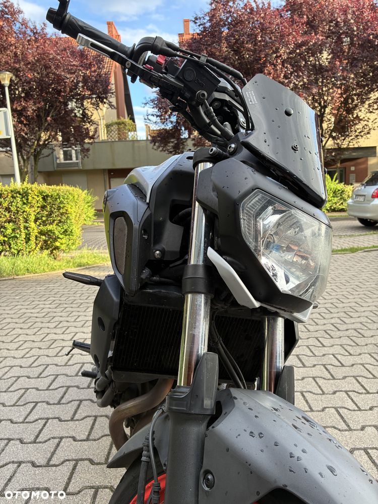 Yamaha MT - 9