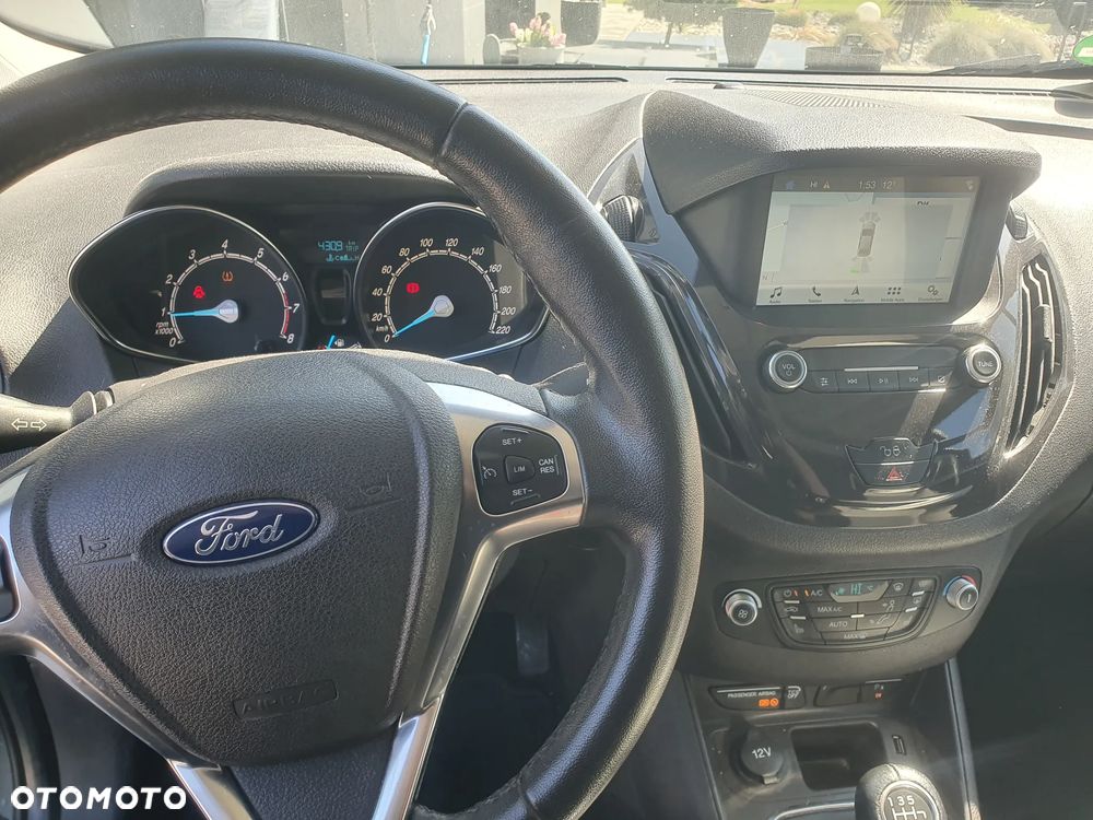 Ford Tourneo Courier 1.0 EcoBoost S&S Titanium - 14