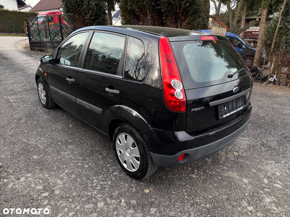 Ford Fiesta 1.3 Trend - 16