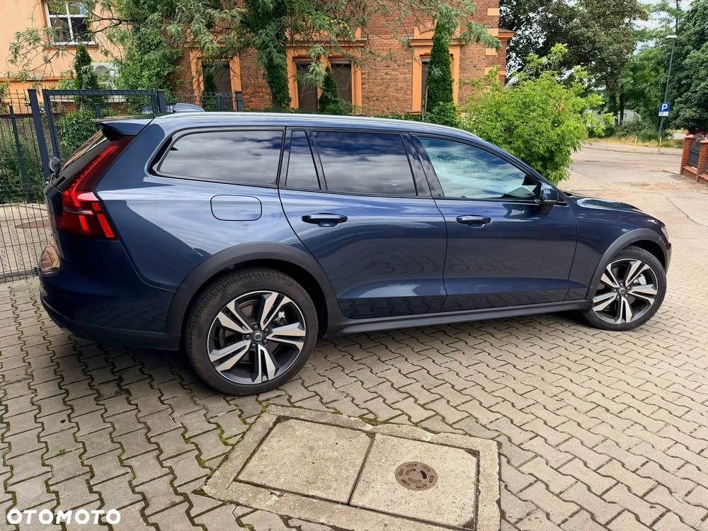 Volvo V60 Cross Country B5 B AWD Plus - 7
