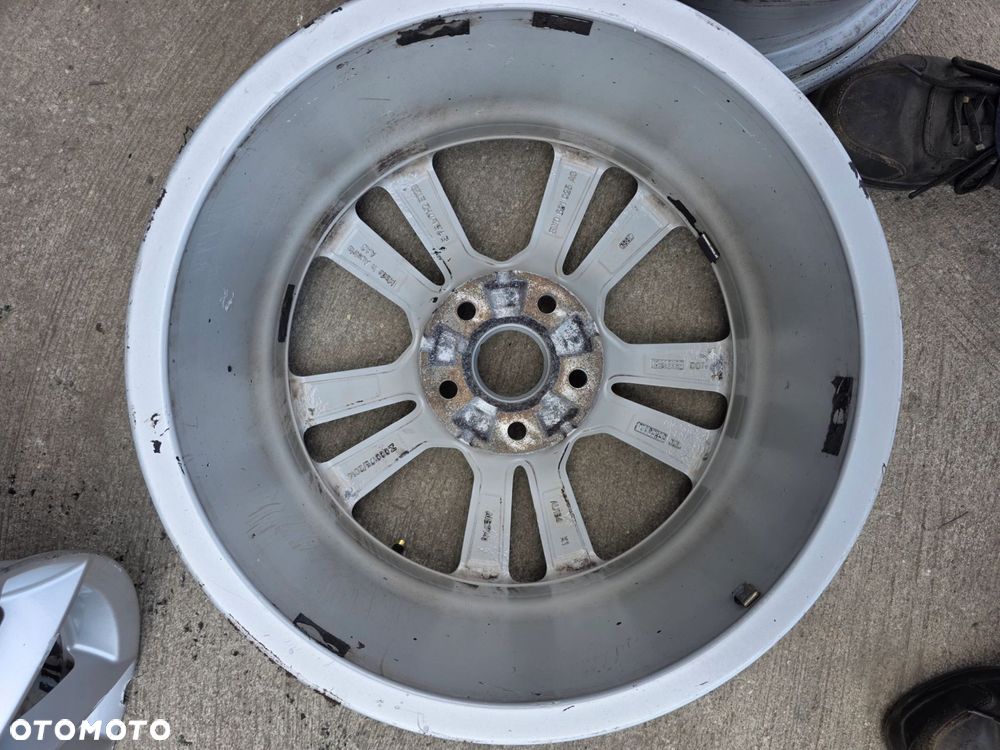 FELGA FELGI KOMPLET SKODA AUDI A4 B9 A5 8W 7.5J R17 ET29 8W0601025AG 15/26 - 13