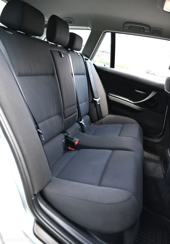 BMW Seria 3 - 31