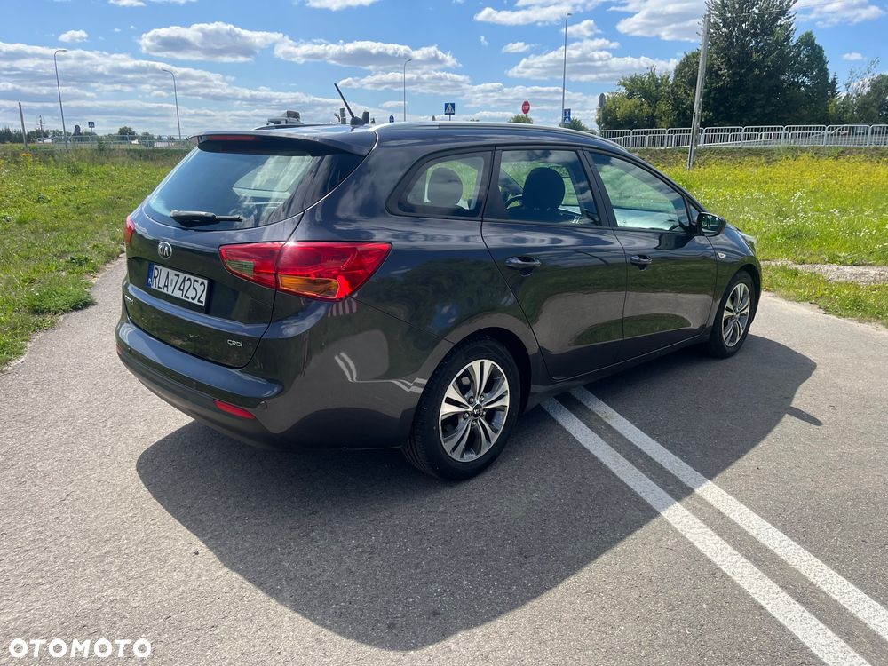 Kia Ceed 1.6 CRDi 128 ISG Edition 7 - 6