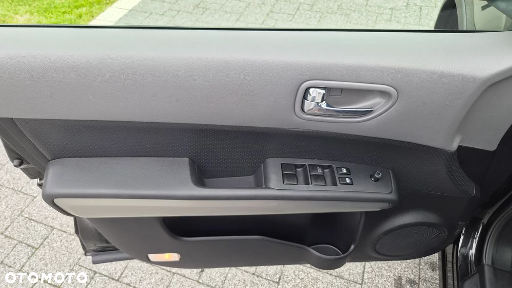 Nissan X-Trail 2.0 dCi 4x4 DPF XE - 22