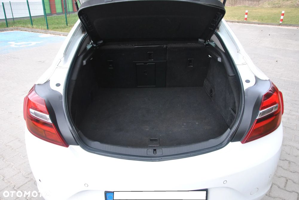 Opel Insignia - 14