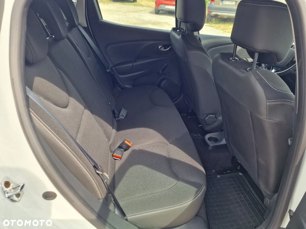 Renault Clio 1.2 16V 75 LIMITED - 23