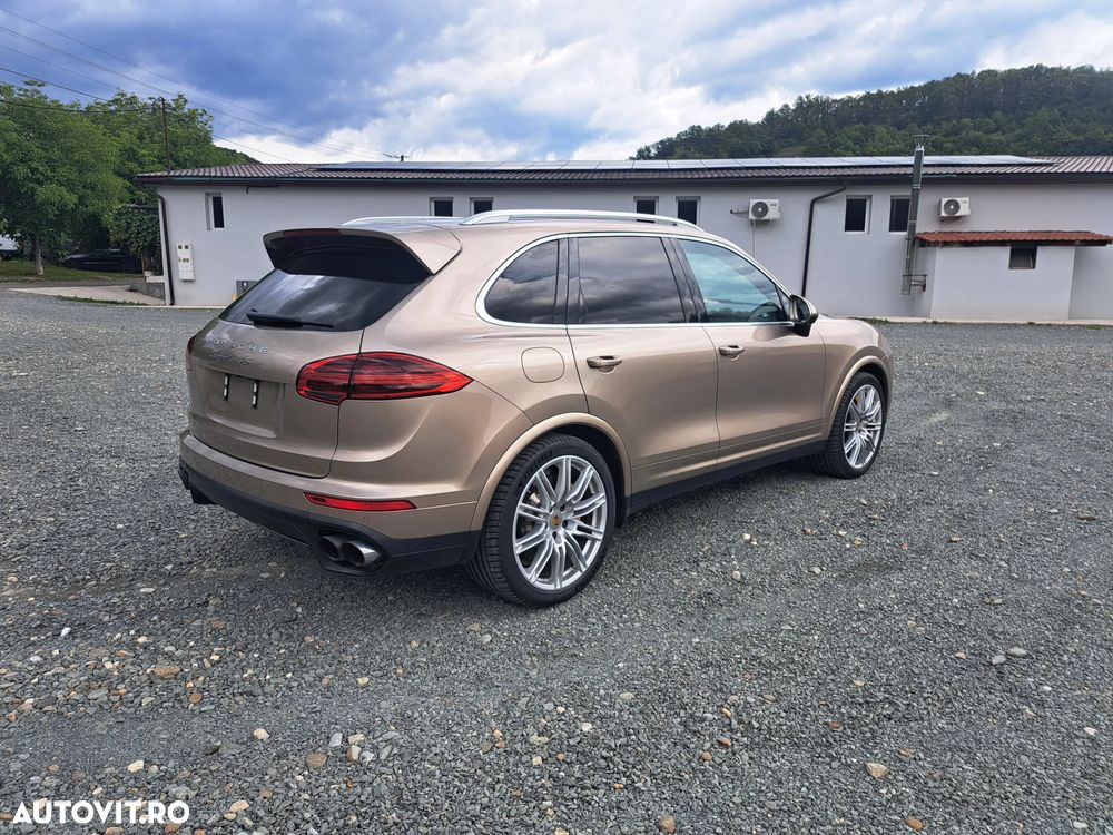 Porsche Cayenne Turbo S Tiptronic S - 4