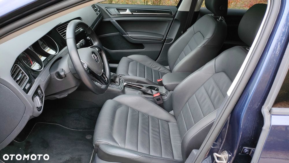 Volkswagen Golf - 5