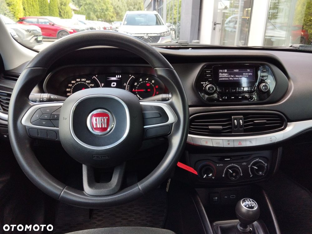 Fiat Tipo 1.4 16V Easy - 10