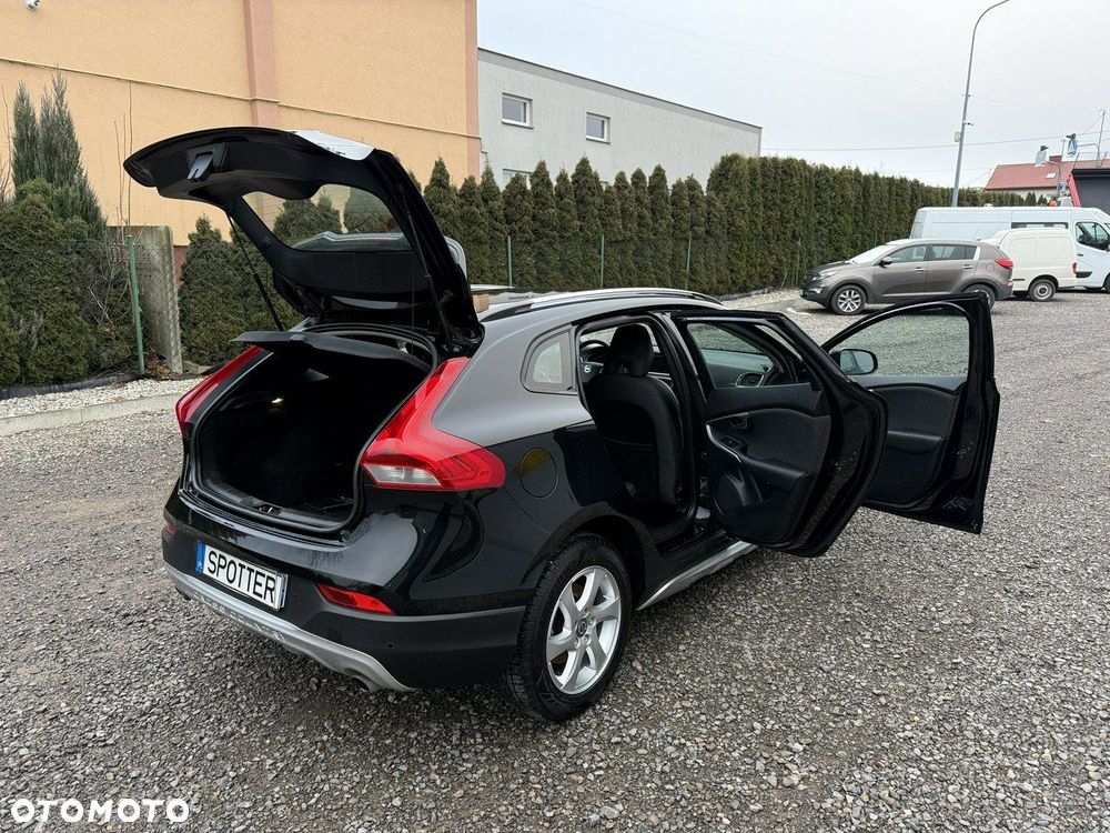 Volvo V40 Cross Country - 19