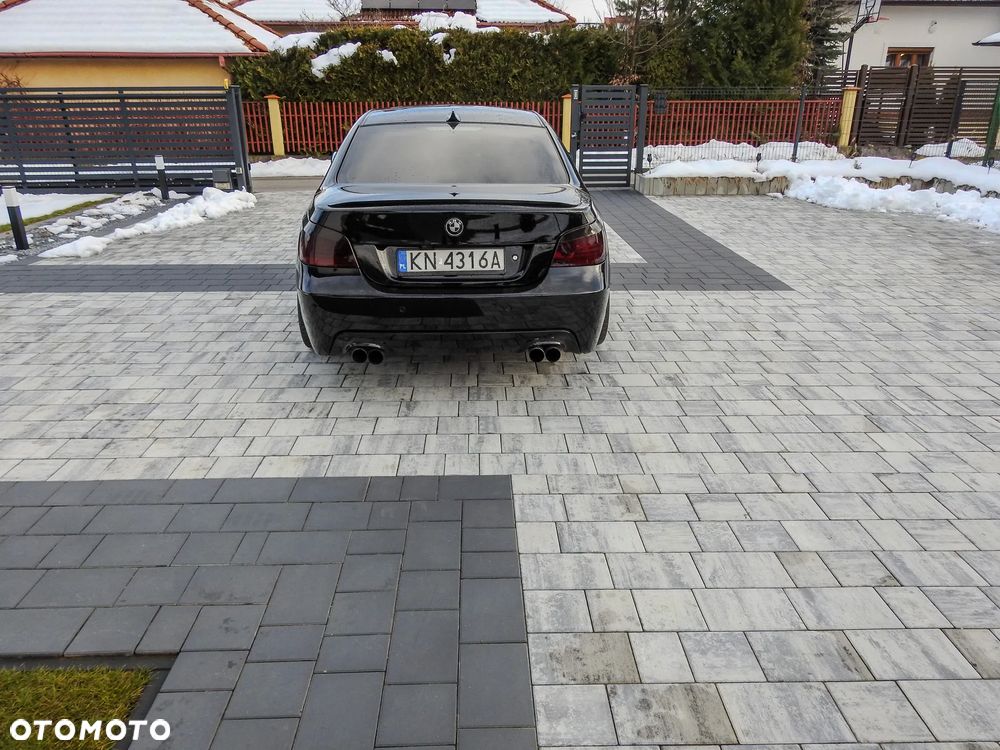 BMW Seria 5 525d - 8