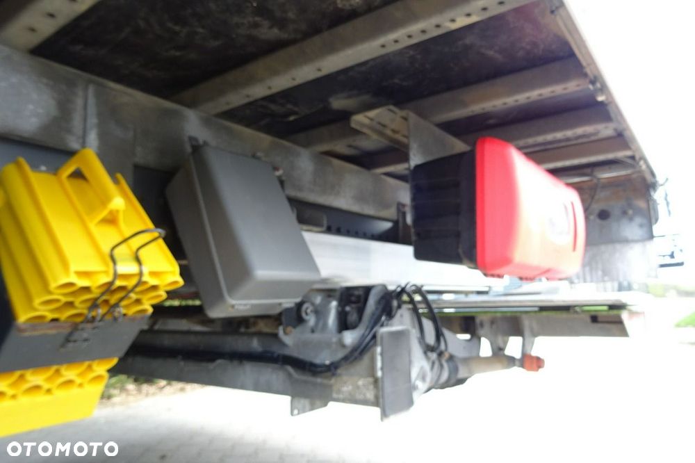 Mercedes-Benz Atego 1218 Euro6 tylko 323tys.km Kontener 18p winda Sprowadzony - 22
