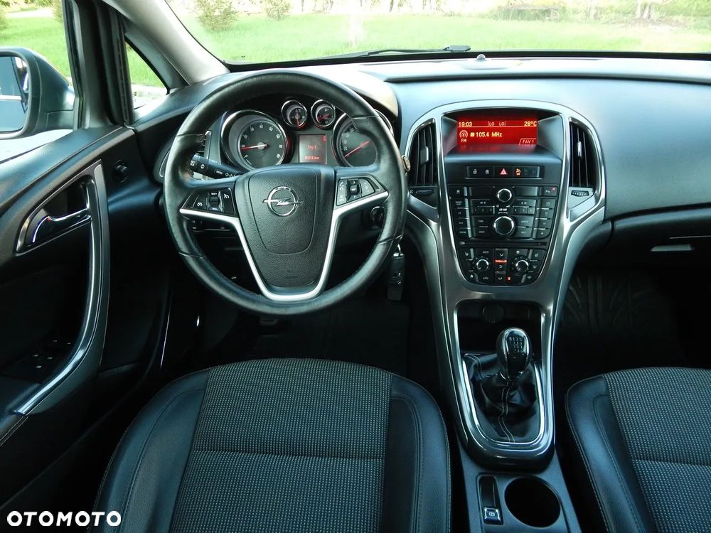 Opel Astra 1.4 Turbo Cosmo - 13