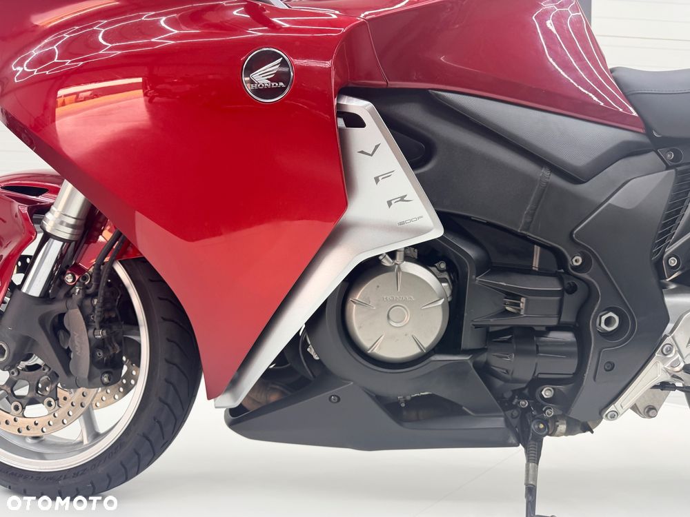 Honda VFR - 29