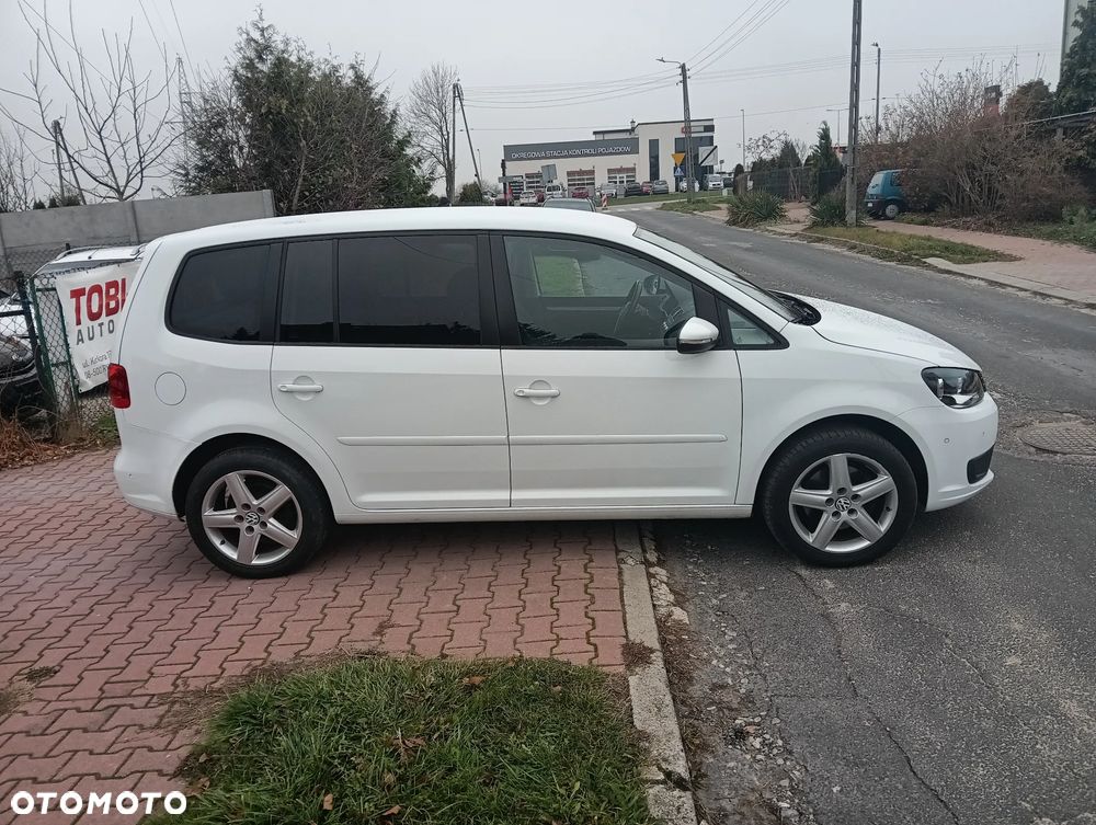 Volkswagen Touran 2.0 TDI DPF BlueMotion Technology DSG Comfortline - 24