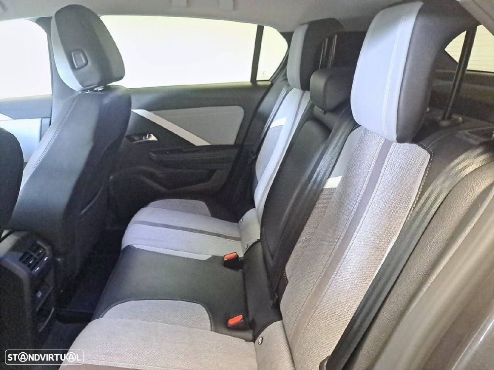 Opel Astra 1.5 D Elegance Aut. - 10