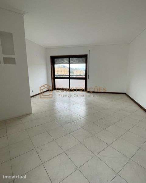 Arenda-se apartamento T3 em Laborim - Grande imagem: 3/11
