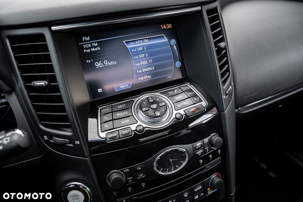 Infiniti QX70 3.0d S - 31