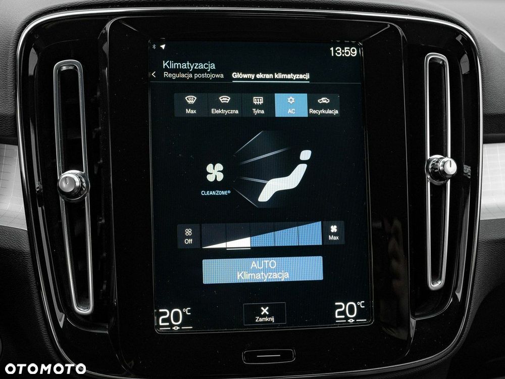 Volvo XC 40 T3 Momentum Pro - 21