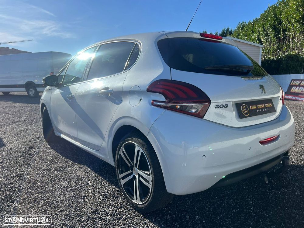 Peugeot 208 1.2 PureTech GT Line - 23