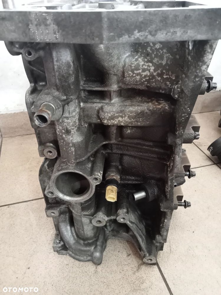 BLOK SILNIKA RENAULT 1.4 TCE H4JA700 - 8