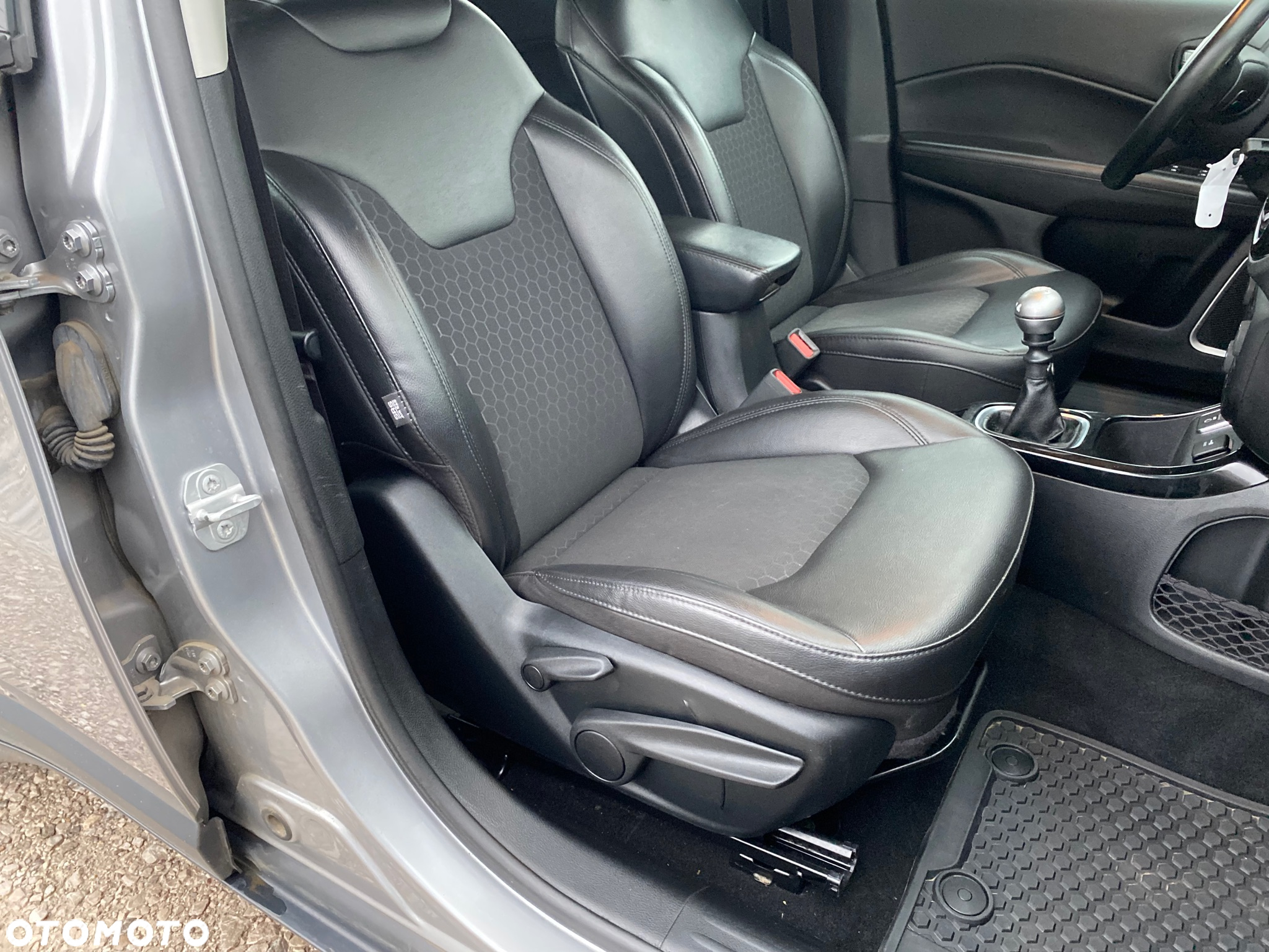 Jeep Compass 1.4 TMair Longitude FWD S&S - 26