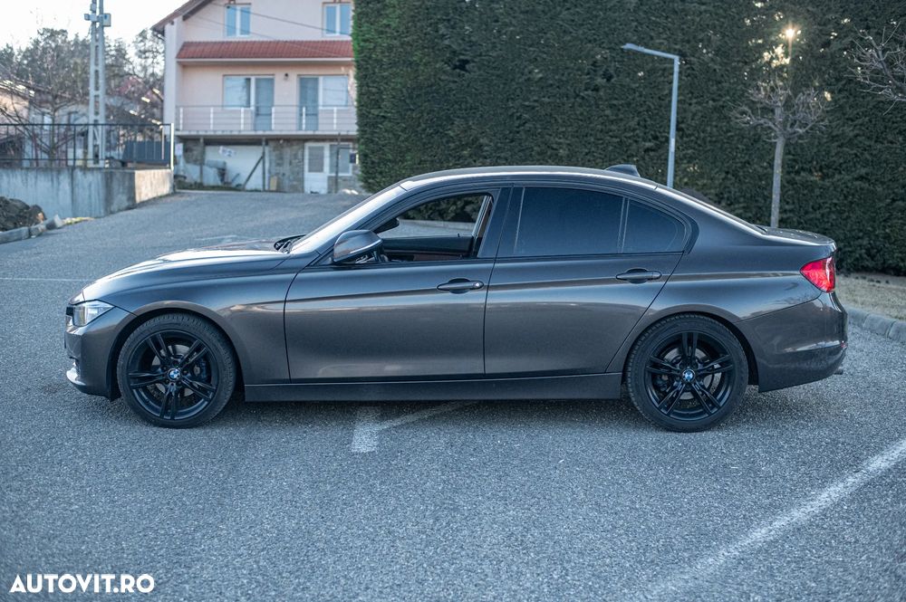 BMW Seria 3 320d Aut. - 19