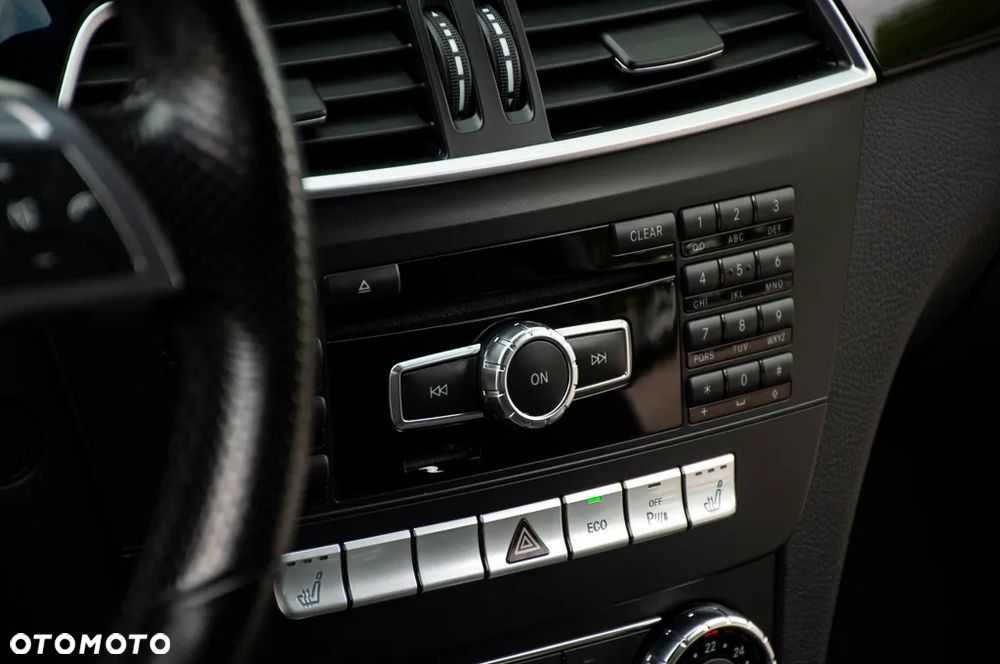 Mercedes-Benz Klasa C 180 BlueEFFICIENCY - 32