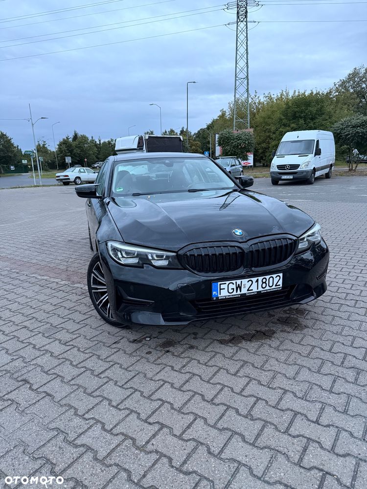 BMW Seria 3 318i - 1