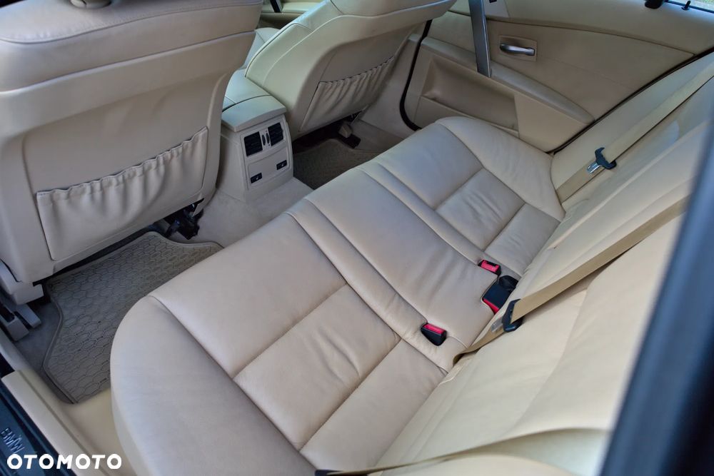 BMW Seria 5 - 25
