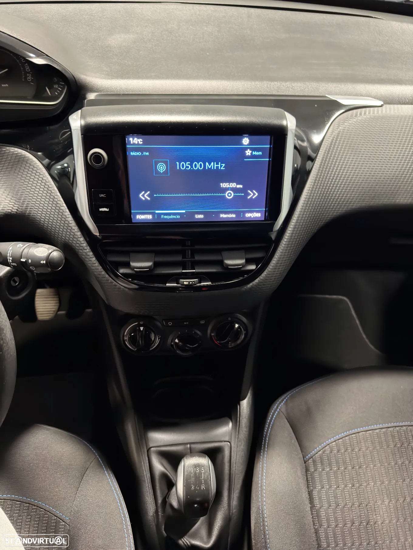 Peugeot 208 1.2 PureTech Style - 3